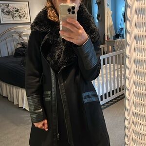 Via Spiga size 6 beautiful black jacket with leather trimmings